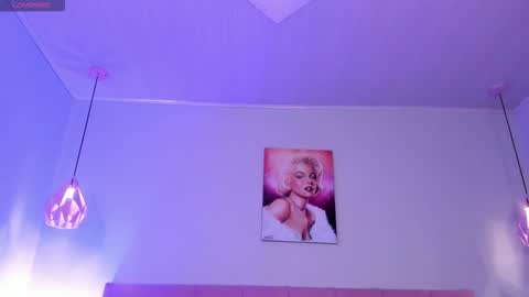 Scarlet  online show from November 3, 5:11 am