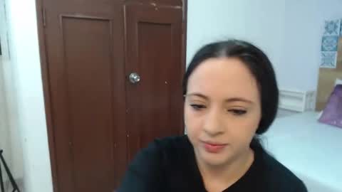 Snapshot of scarletlevis chatting on October 9, 10:19 am scarlet online show from October 9, 10:19 am