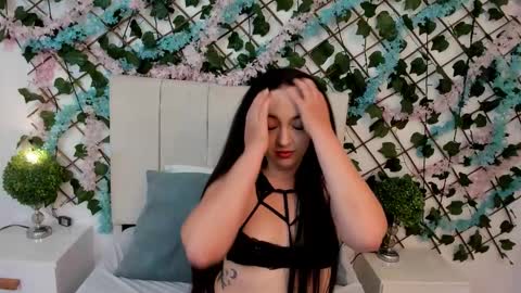 Snapshot of scarletlevis chatting on October 24, 2:02 pm scarlet online show from October 24, 2:02 pm