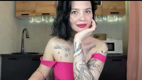 scarletpetal online show from February 1, 1:21 pm