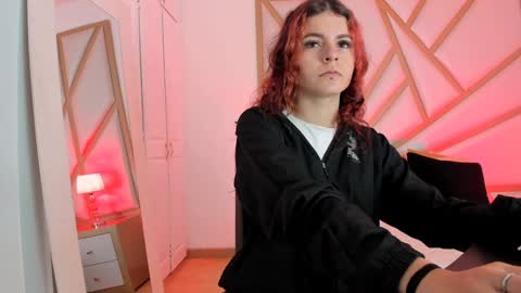 Snapshot of scarletpunk_ chatting on December 26, 12:38 pm Scarlet online show from December 26, 12:38 pm
