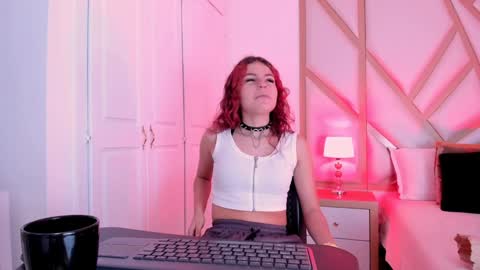 Snapshot of scarletpunk_ chatting on December 5, 12:33 pm Scarlet online show from December 5, 12:33 pm