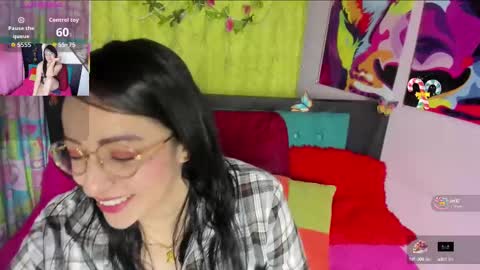 Snapshot of scarlett40_ chatting on October 4, 9:15 am scarlett online show from October 4, 9:15 am