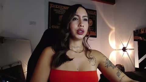 Snapshot of scarlett_buttock chatting on September 25, 4:17 pm Scarlett online show from September 25, 4:17 pm