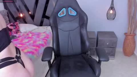 Scarlett goth  online show from September 15, 9:44 pm