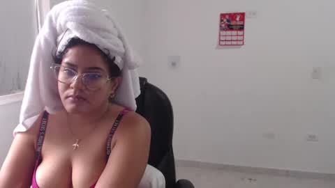Snapshot of scarlett_liz chatting on March 12, 12:26 pm Scarlett online show from March 12, 12:26 pm