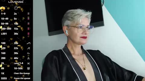 Snapshot of scarlett_paris chatting on March 3, 11:45 pm Scarlett online show from March 3, 11:45 pm