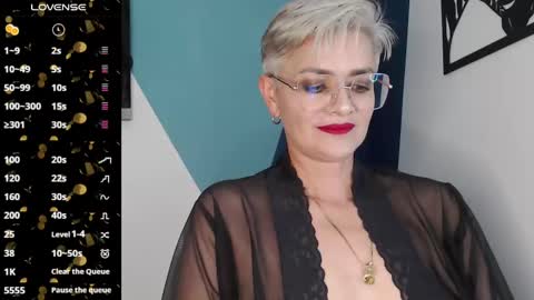 Snapshot of scarlett_paris chatting on February 22, 11:10 pm Scarlett online show from February 22, 11:10 pm