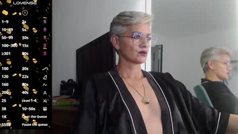 Snapshot of scarlett_paris chatting on January 9, 12:14 am Scarlett online show from January 9, 12:14 am