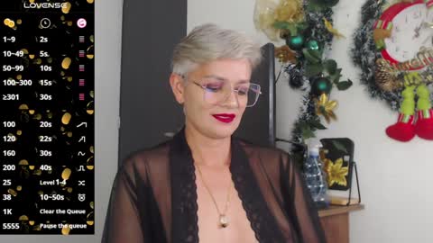 Snapshot of scarlett_paris chatting on December 27, 11:31 pm Scarlett online show from December 27, 11:31 pm