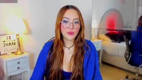 Snapshot of scarlett_roousse chatting on October 25, 9:32 pm scarlett_roousse online show from October 25, 9:32 pm