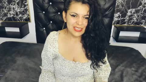 Scarlett online show from February 1, 9:51 pm