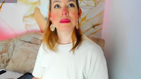 Snapshot of scarlette04 chatting on October 3, 8:25 pm SCARLETTE online show from October 3, 8:25 pm