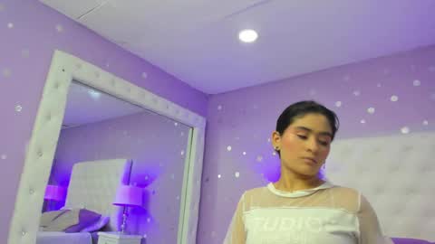 Snapshot of scarlette_15 chatting on January 8, 3:19 am Scarlette online show from January 8, 3:19 am