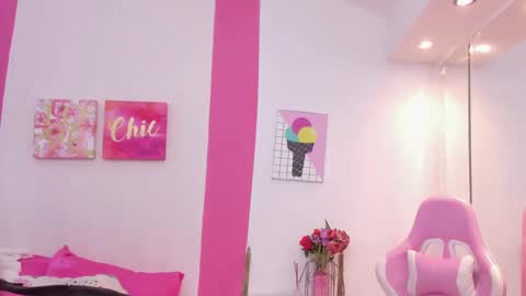 Snapshot of scarlette_15 chatting on March 11, 4:19 am Scarlette online show from March 11, 4:19 am