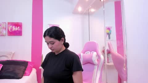 Snapshot of scarlette_15 chatting on February 28, 3:59 am Scarlette online show from February 28, 3:59 am