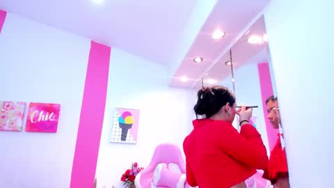 Snapshot of scarlette_15 chatting on February 18, 4:26 am Scarlette online show from February 18, 4:26 am