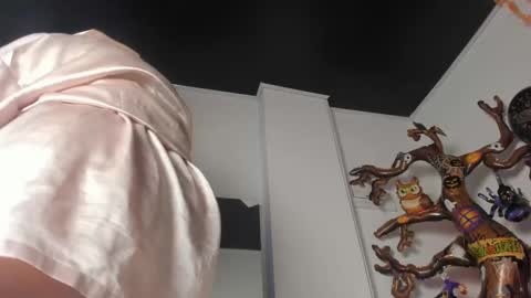 scarlette_js online show from October 23, 7:03 am