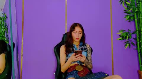 Snapshot of scarlettjones_x chatting on November 1, 12:26 am Scarlet online show from November 1, 12:26 am