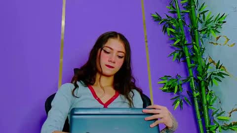 Snapshot of scarlettjones_x chatting on October 3, 3:17 pm Scarlet online show from October 3, 3:17 pm