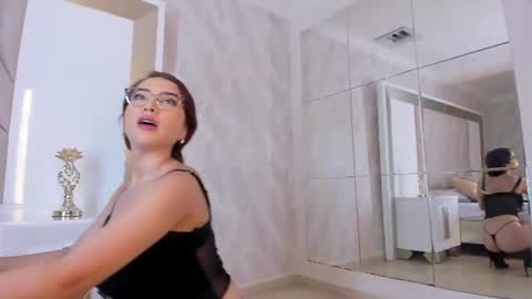 Scarlett  online show from July 8, 12:18 pm
