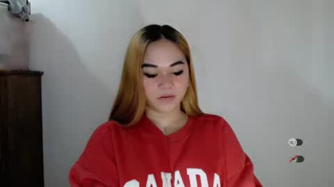 Snapshot of scarletvamp chatting on October 20, 12:35 am scarletvamp online show from October 20, 12:35 am