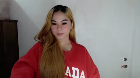 Snapshot of scarletvamp chatting on October 14, 3:42 am scarletvamp online show from October 14, 3:42 am