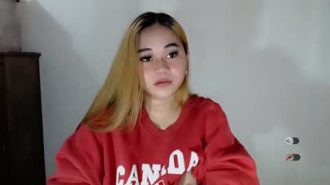 Snapshot of scarletvamp chatting on October 16, 1:52 am scarletvamp online show from October 16, 1:52 am