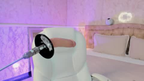 Scarlet online show from October 3, 3:50 pm