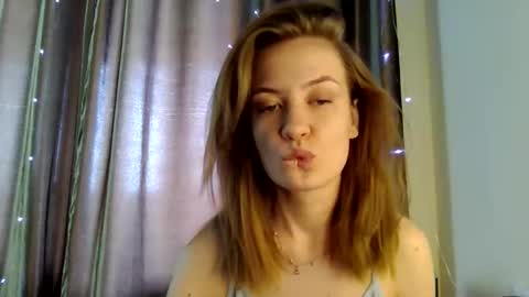 Elsa online show from May 17, 10:36 am