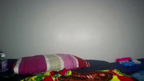 Snapshot of scentedfriction chatting on September 23, 3:15 am scentedfriction online show from September 23, 3:15 am