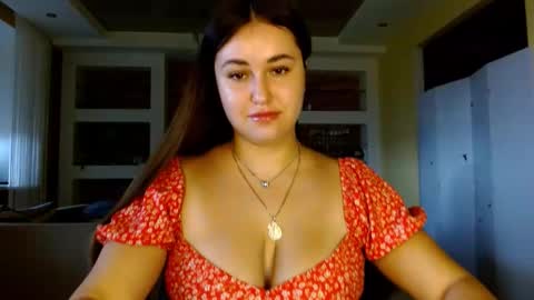 Elizabeth  online show from October 9, 6:28 am