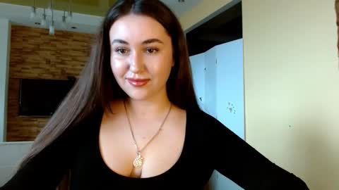 Elizabeth  online show from March 25, 10:29 am