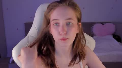 Elly online show from October 26, 9:32 pm