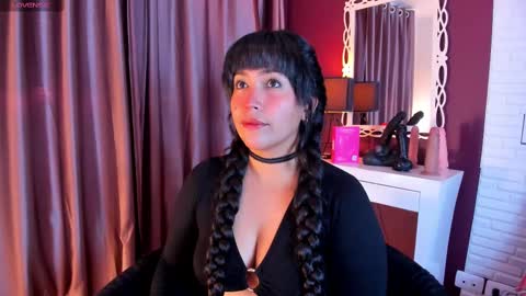 Laura online show from February 20, 7:19 pm