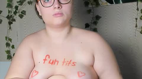 Snapshot of seductive_she_wolf chatting on October 13, 4:31 pm seductive_she_wolf online show from October 13, 4:31 pm