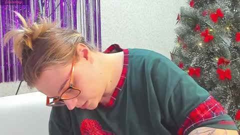 seductive_she_wolf online show from December 26, 4:36 pm