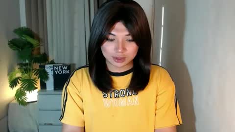 Deluxe online show from March 8, 8:40 am