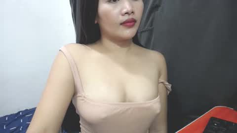 Snapshot of seductress899724 chatting on October 17, 4:37 am mariah online show from October 17, 4:37 am