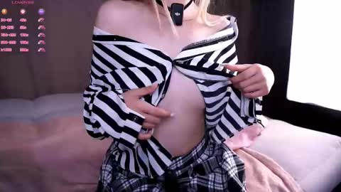 Snapshot of seeeyoubaby chatting on October 31, 1:48 pm Slavia online show from October 31, 1:48 pm