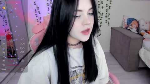 Snapshot of selena___cute chatting on January 20, 5:04 am Selena online show from January 20, 5:04 am