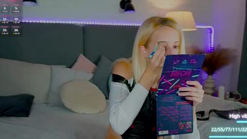 Selena Lily online show from September 21, 6:50 pm