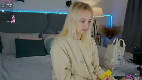 Selena Lily online show from October 5, 12:32 pm