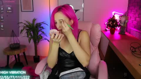 Selena Lily online show from December 9, 6:45 am