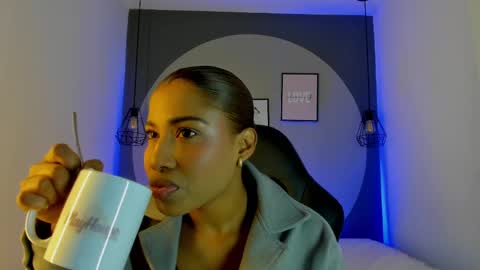 Selena online show from October 8, 11:14 am