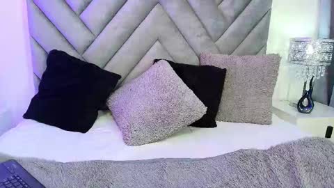 Sara online show from September 16, 6:38 pm