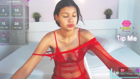 Snapshot of selenafox6 chatting on January 17, 1:57 am selenafox6 online show from January 17, 1:57 am