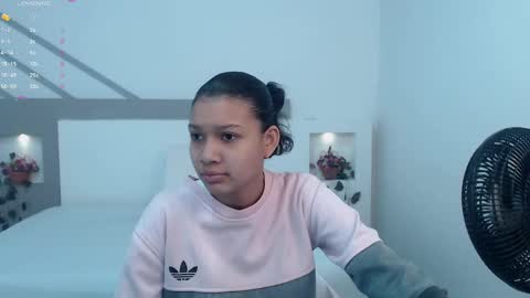 Snapshot of selenafox6 chatting on February 16, 11:05 am selenafox6 online show from February 16, 11:05 am
