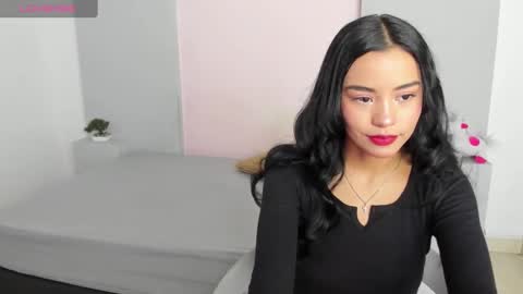 selenafox7 online show from December 22, 7:52 pm