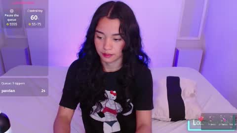 selenafox7 online show from February 4, 8:06 pm